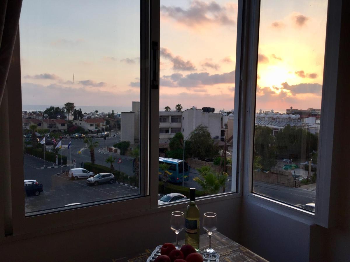 Апартаменти Sunset Seaview Studio Пафос Екстер'єр фото
